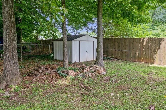 Building Photo - 1763 Sherman Ln