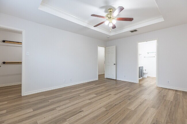 Building Photo - 228 Sophia Cir