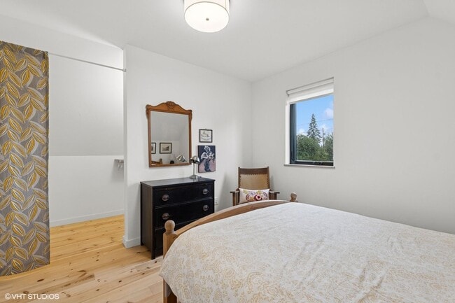 Building Photo - Furnished 2 Bed 2 Bath Columbia Falls Home