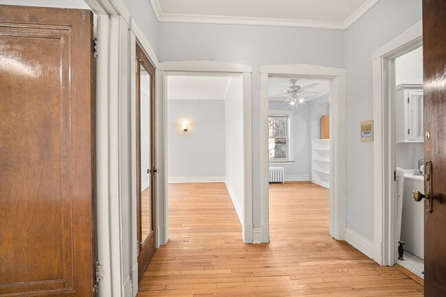 Building Photo - 2611 N Dayton St