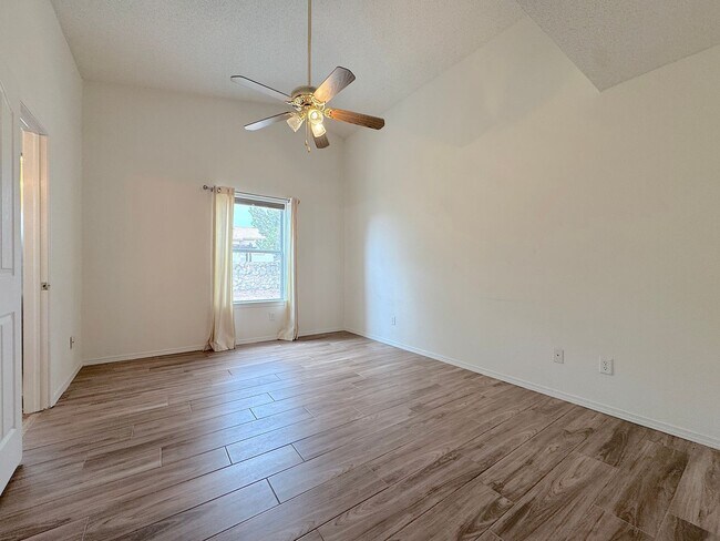 Building Photo - 14193 Patriot Point Dr
