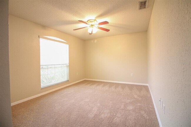Building Photo - 3002 Chasewood Dr