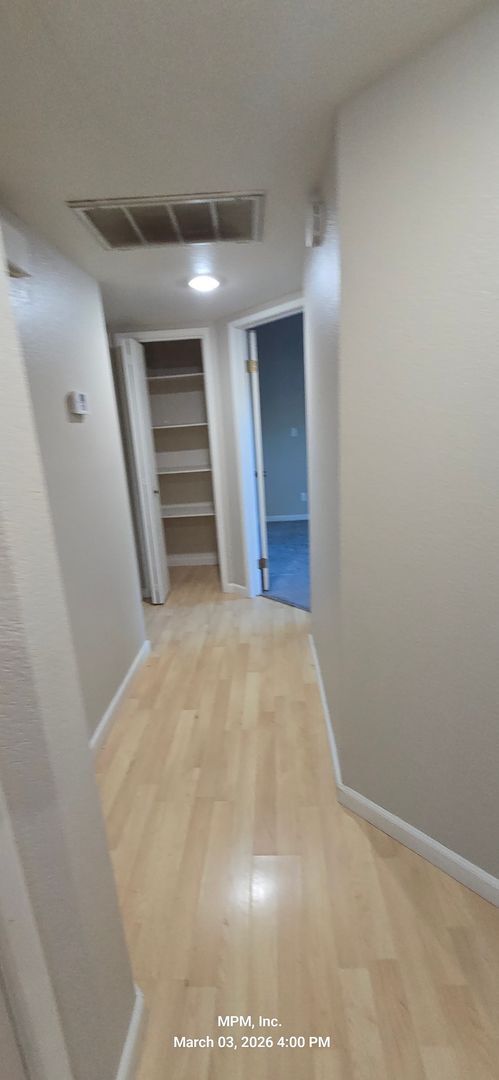 Building Photo - 3 bedroon 2 bath home