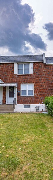 Building Photo - 757 Benton St
