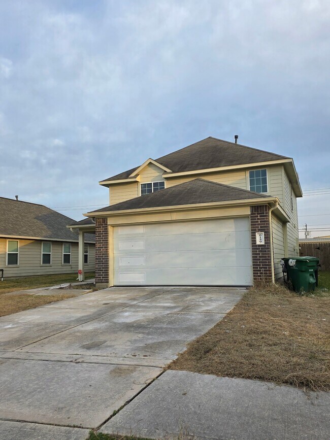 Building Photo - 6159 El Granate Dr