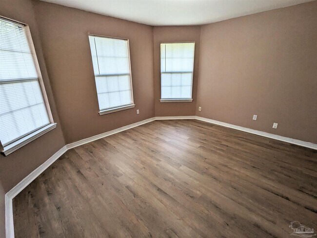 Building Photo - 7415 Lillie Ln