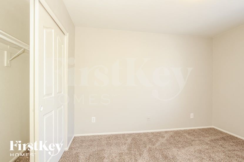 Building Photo - 12393 W Hopi St