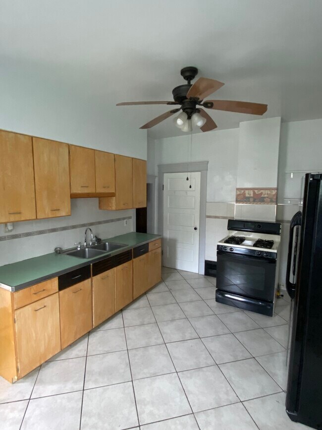 Building Photo - 3186 W 88th St