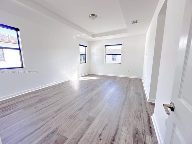 Building Photo - 244 NE 210th Way