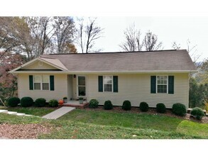 Building Photo - 3 Bedroom / 2.5 Bath Home ? Kingsport, TN