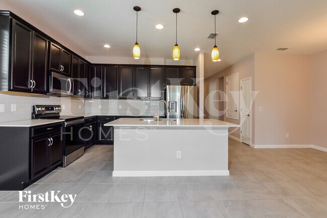 Building Photo - 874 Lady Bird Ln