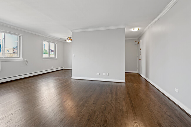 Building Photo - 1060 W Hollywood Ave