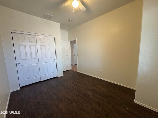 Building Photo - 6821 N 71st Dr