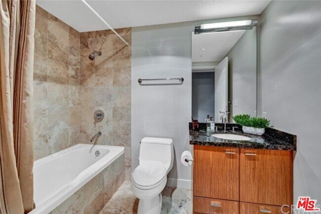 Building Photo - 3141 Michelson Dr