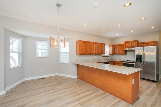 Building Photo - 1014 Douglas Ave