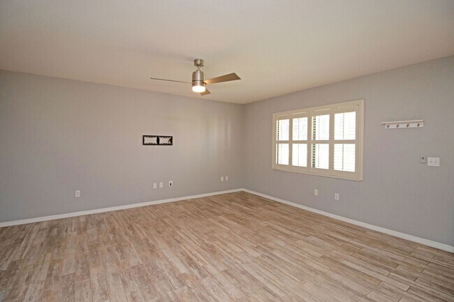 Building Photo - 6150 Gulfport Blvd S
