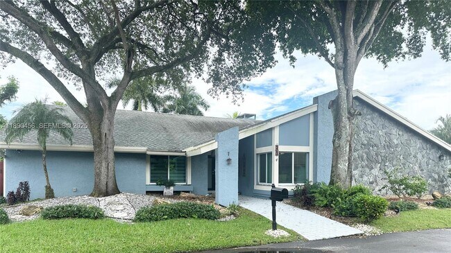 Building Photo - 960 Bayberry Point Dr