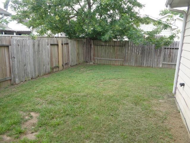 Building Photo - 10222 Berry Hill Ln