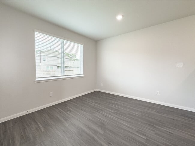 Building Photo - 13368 Burbot Dr