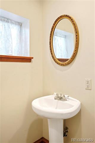 Building Photo - 840 Emerson St