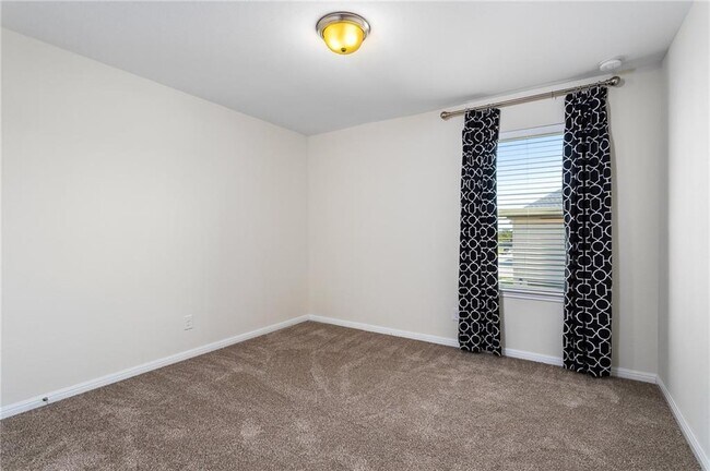 Building Photo - 151 Diamond Point Dr