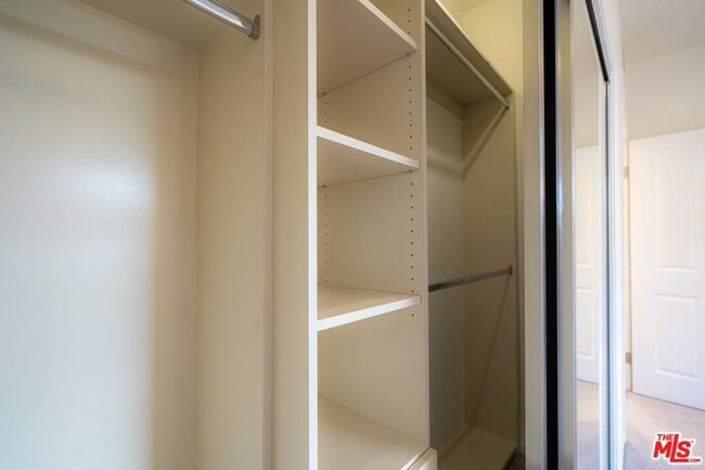 Building Photo - 1731 Corinth Ave