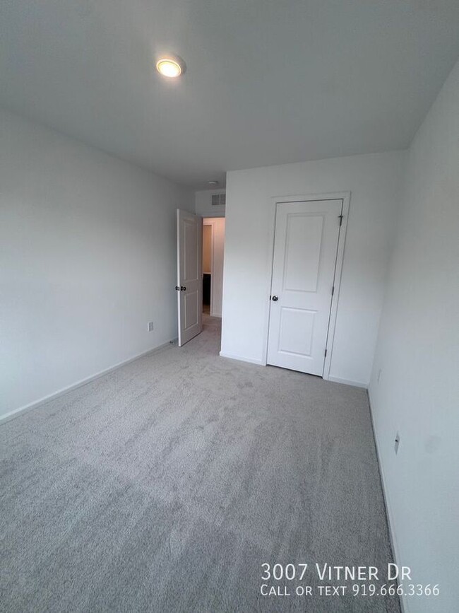Building Photo - 3007 Vitner Dr