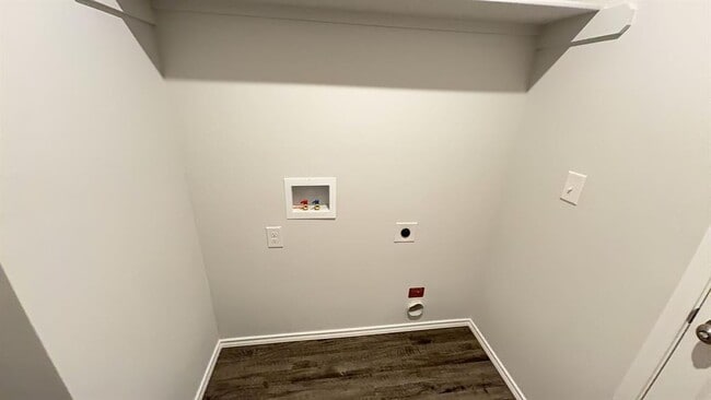 Building Photo - 9708 Laredo Ln