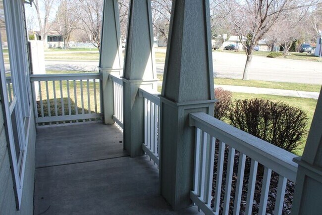 Building Photo - 1601 S Euclid Ave