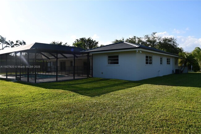 Building Photo - 7200 SW 132nd St
