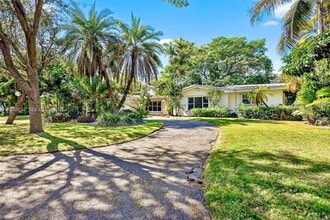 Building Photo - 11890 SW 72nd Pl