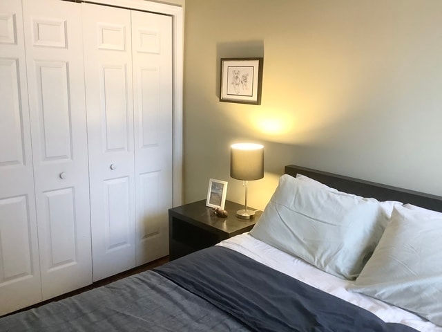 Building Photo - 5216 N Kenmore Ave