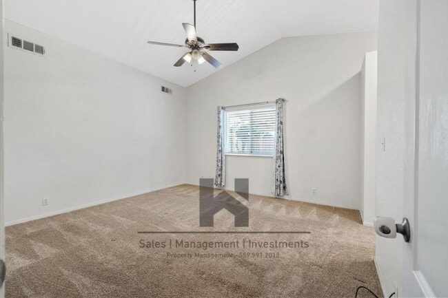 Building Photo - 2651 Elsinore St