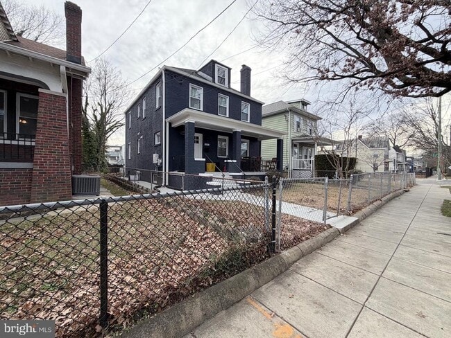 Building Photo - 805 Malcolm X Ave SE