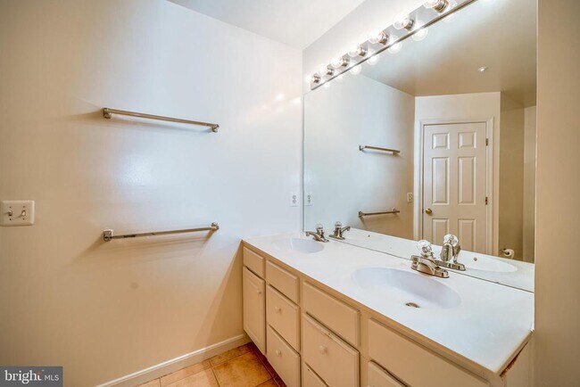 Building Photo - 5924 Terrapin Pl