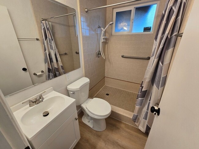 Building Photo - Spacious 3-Bedroom, 2-Bathroom Home on a Corner Lot