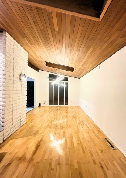 Building Photo - 12515 SE 74th St