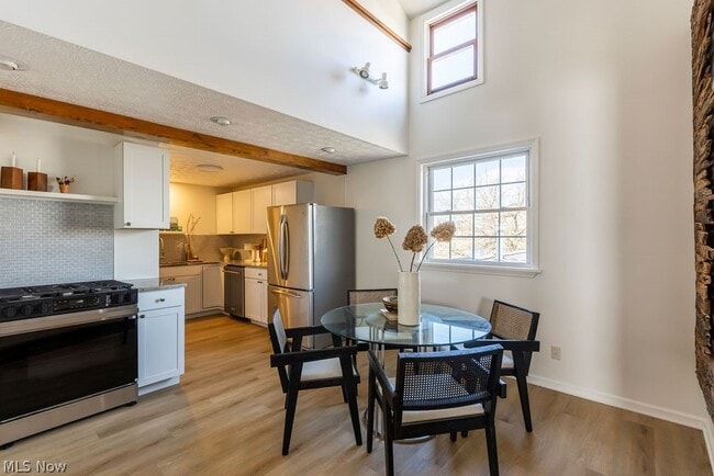 Building Photo - 4210 Clinton Ave