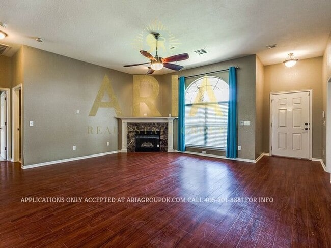 Building Photo - GORGEOUS 4 BED/2 BATH HOME IN EAGLE CLIFF ...