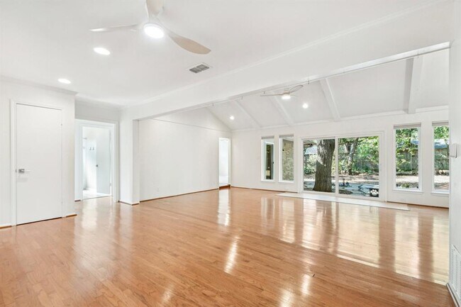 Building Photo - 2505 Comburg Castle Way