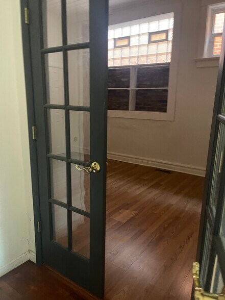 Building Photo - 6644 Gravois Ave