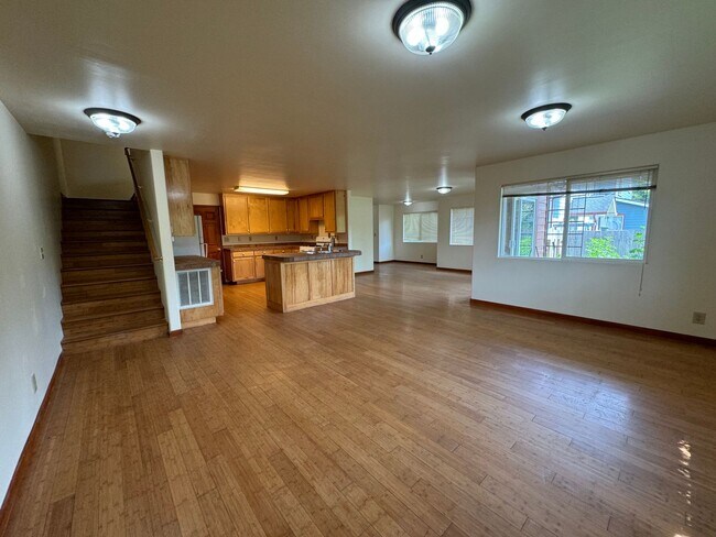 Building Photo - 1135 Aloha Way