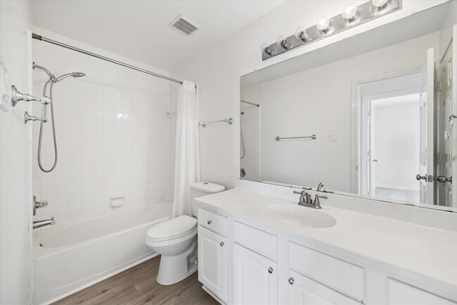 Building Photo - 1702 River Trail