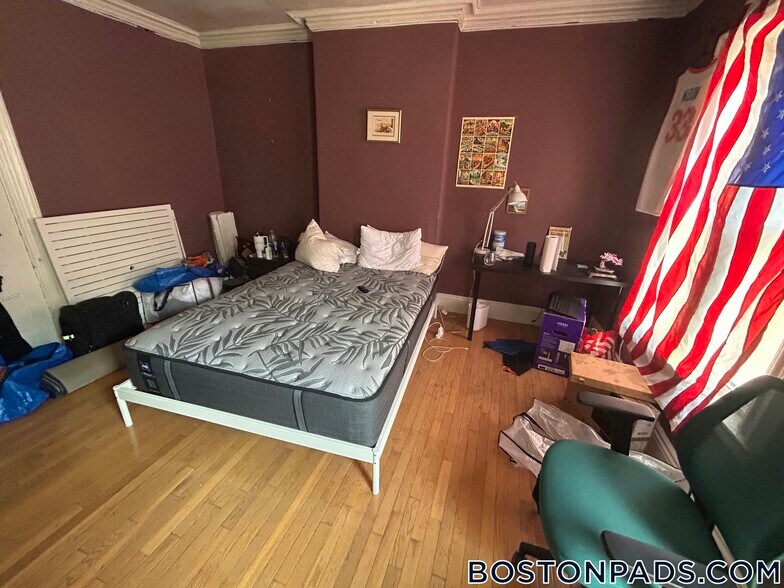 Building Photo - 6 Sewall St