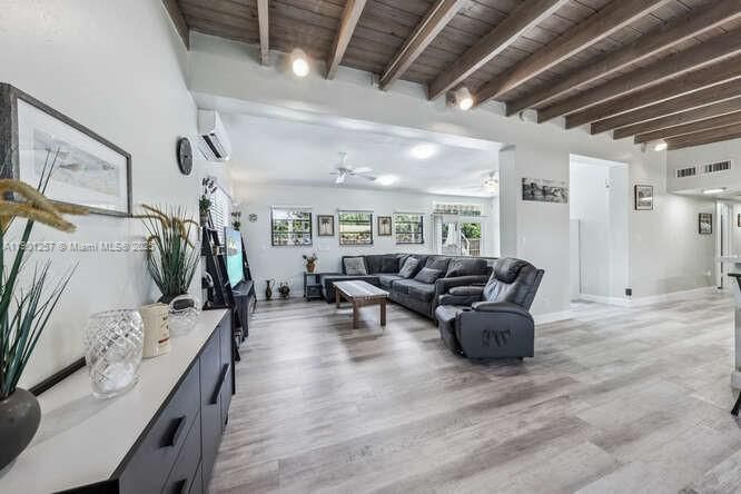 Building Photo - 3309 SW 16th St