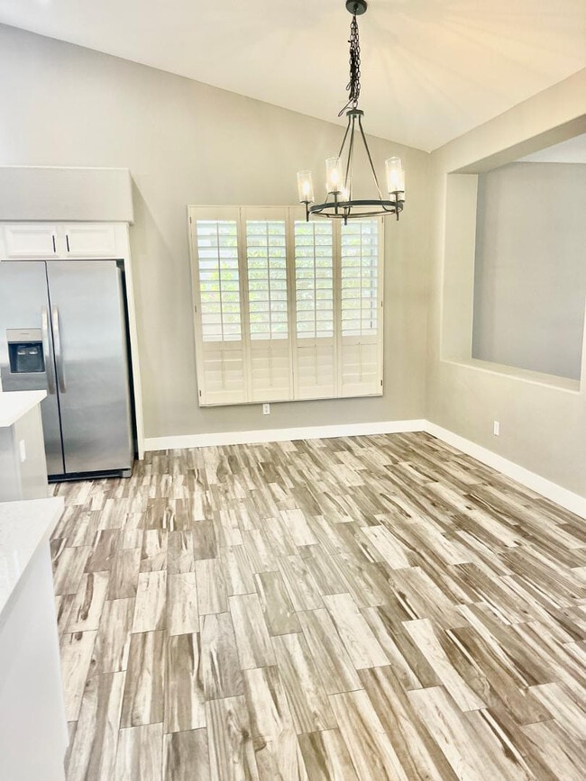 Building Photo - 1732 W Gary Dr