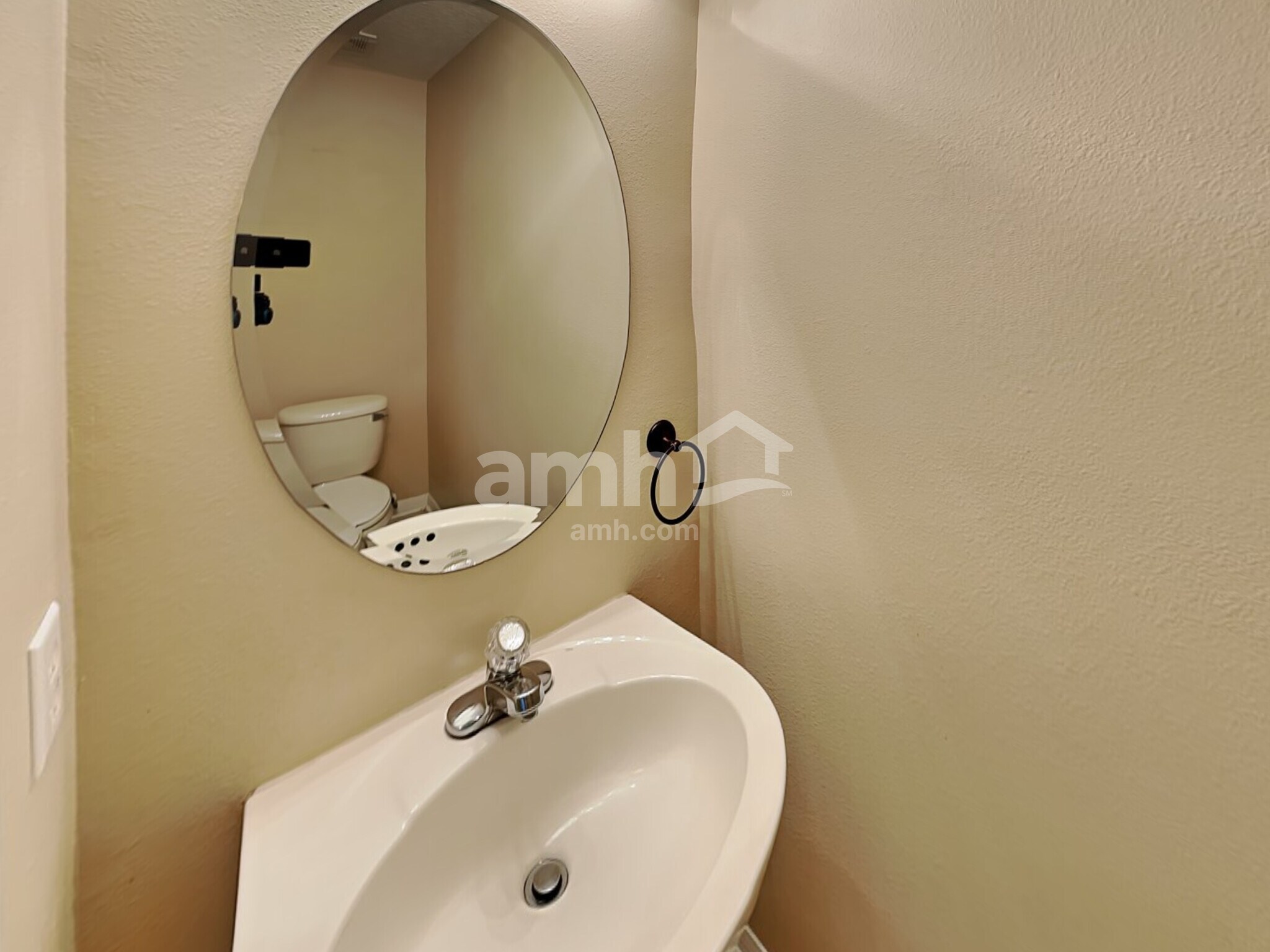 Building Photo - 10725 Bamboo Rod Cir