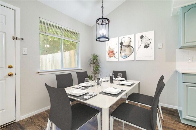 Building Photo - 408 Vista W Ct