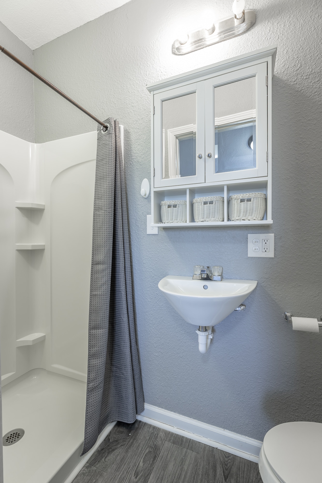 Building Photo - 2107 Oak St