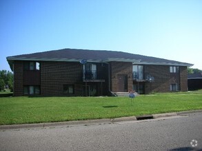 Building Photo - 4604 Governors Dr